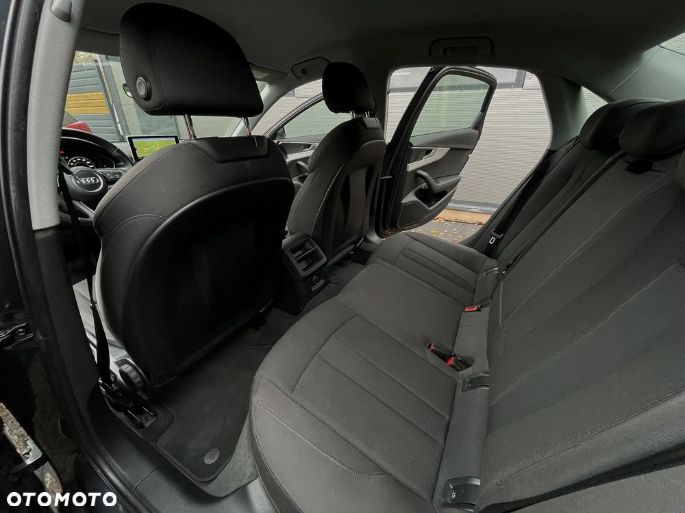 Audi A4 Limousine 2.0 TFSI ultra S tronic - 20