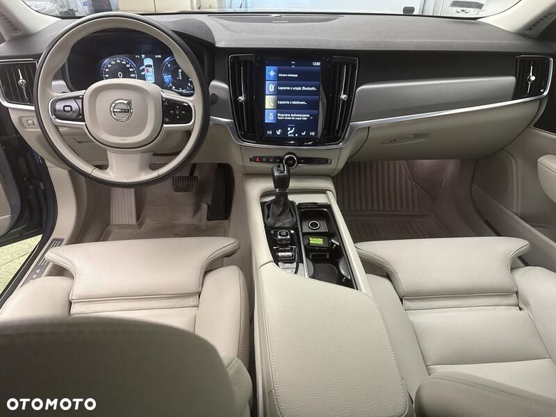 Volvo S90 D4 SCR Momentum Pro - 21