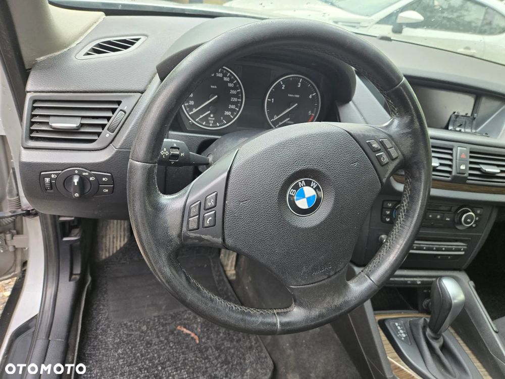 BMW X1 xDrive18d Sport Line - 12