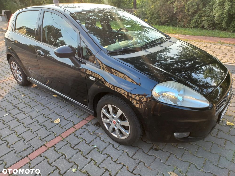 Fiat Punto 1.4 16V Emotion - 4