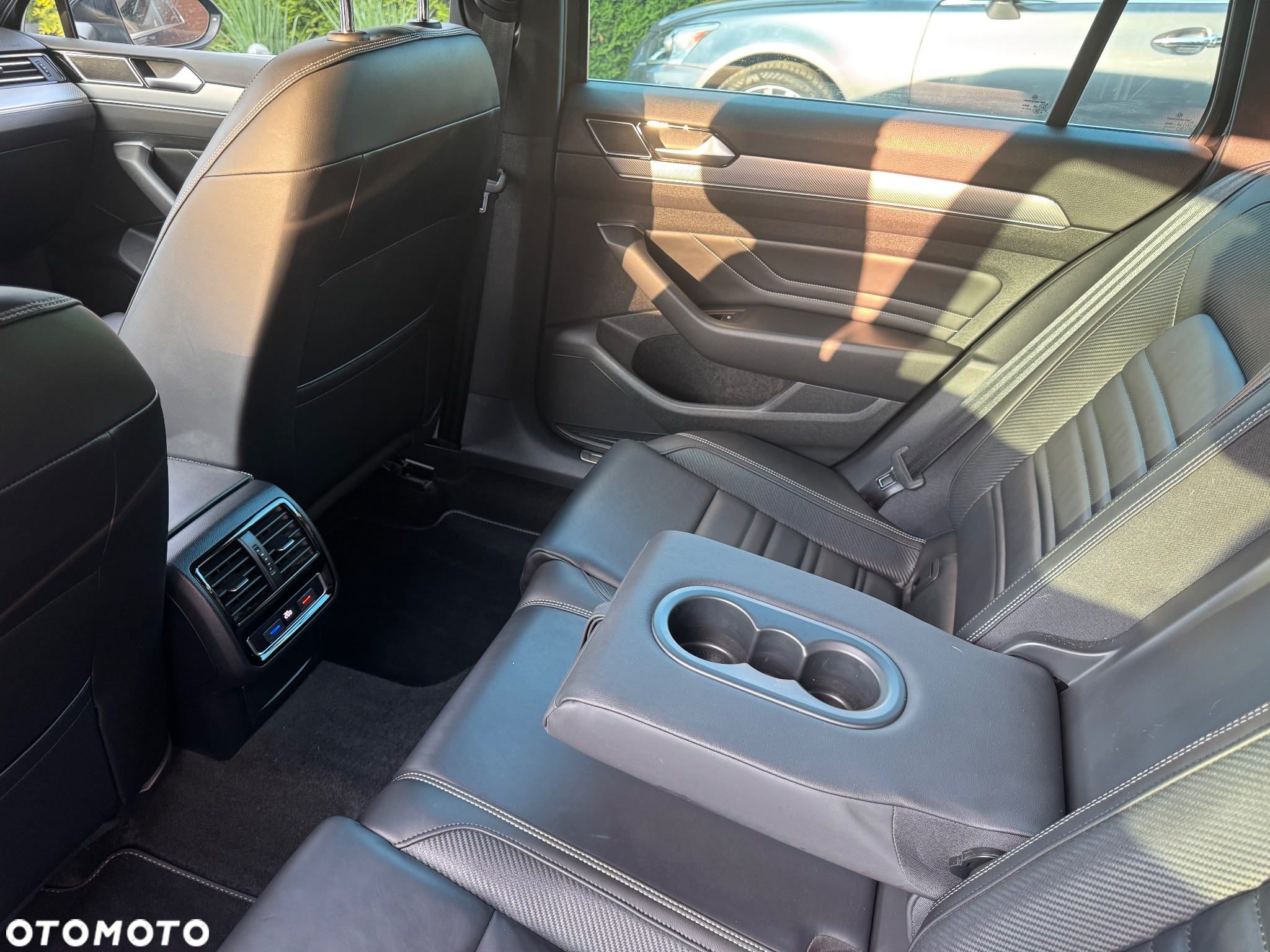Volkswagen Passat 2.0 TSI Elegance DSG - 26