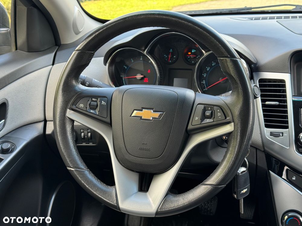 Chevrolet Cruze 1.8 LT+ - 17