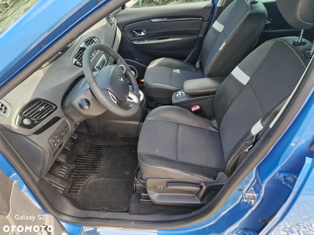 Renault Grand Scenic - 18