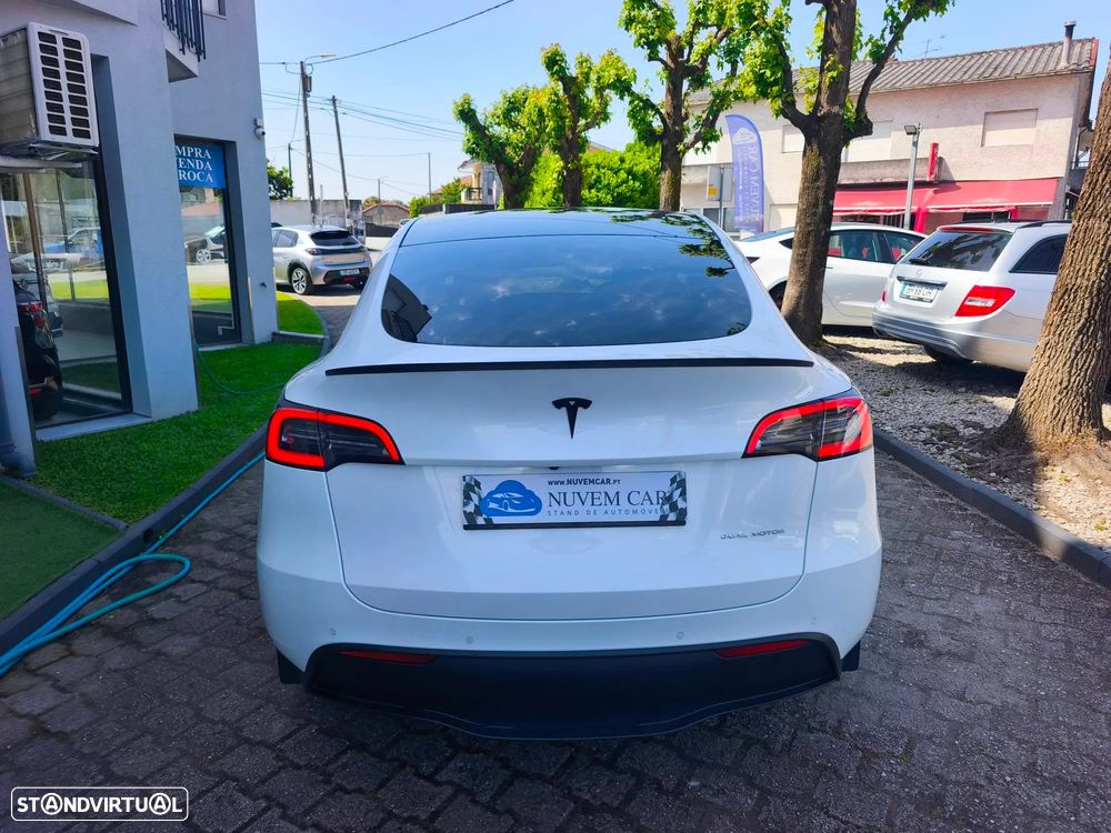 Tesla Model Y Long Range Dual Motor AWD - 5