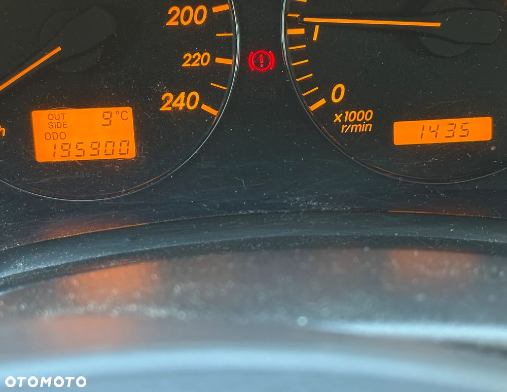 Toyota Avensis 1.6 VVT-i Luna - 5