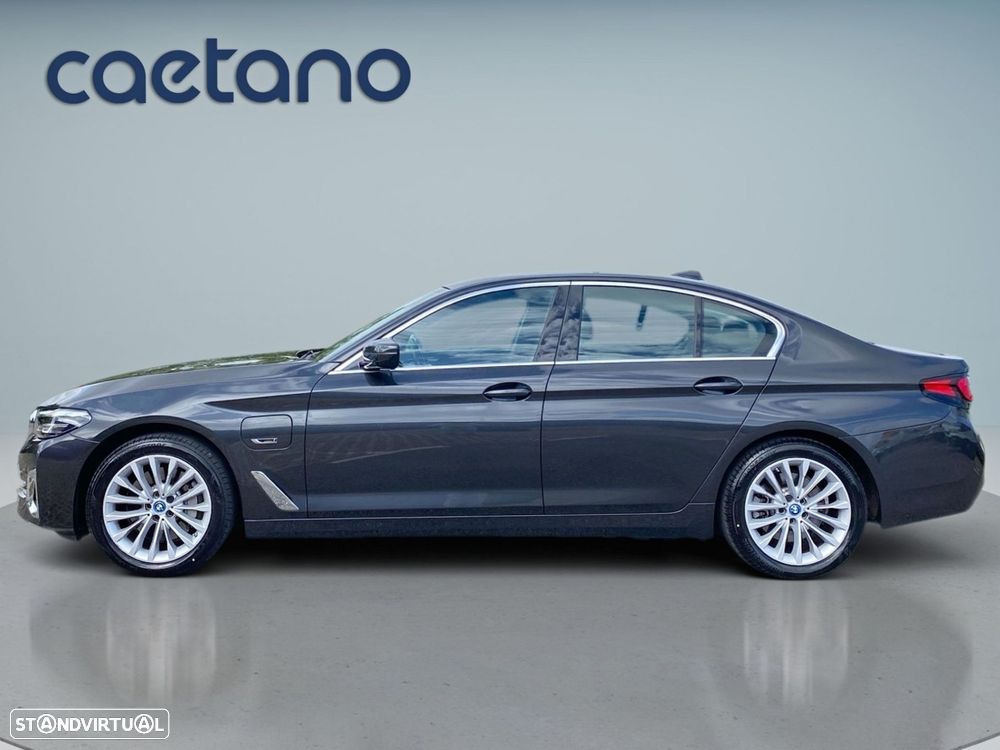 BMW 530 e Line Luxury - 25