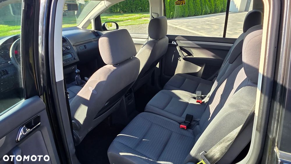 Volkswagen Touran 1.9 TDI Conceptline - 14
