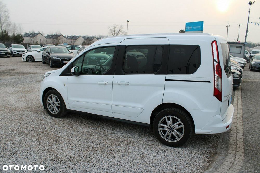 Ford Tourneo Connect - 9