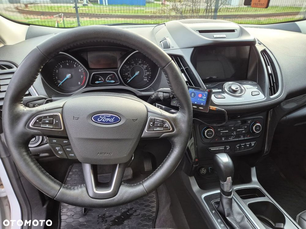 Ford Escape 2.0 EcoBoost AWD Titanium - 12