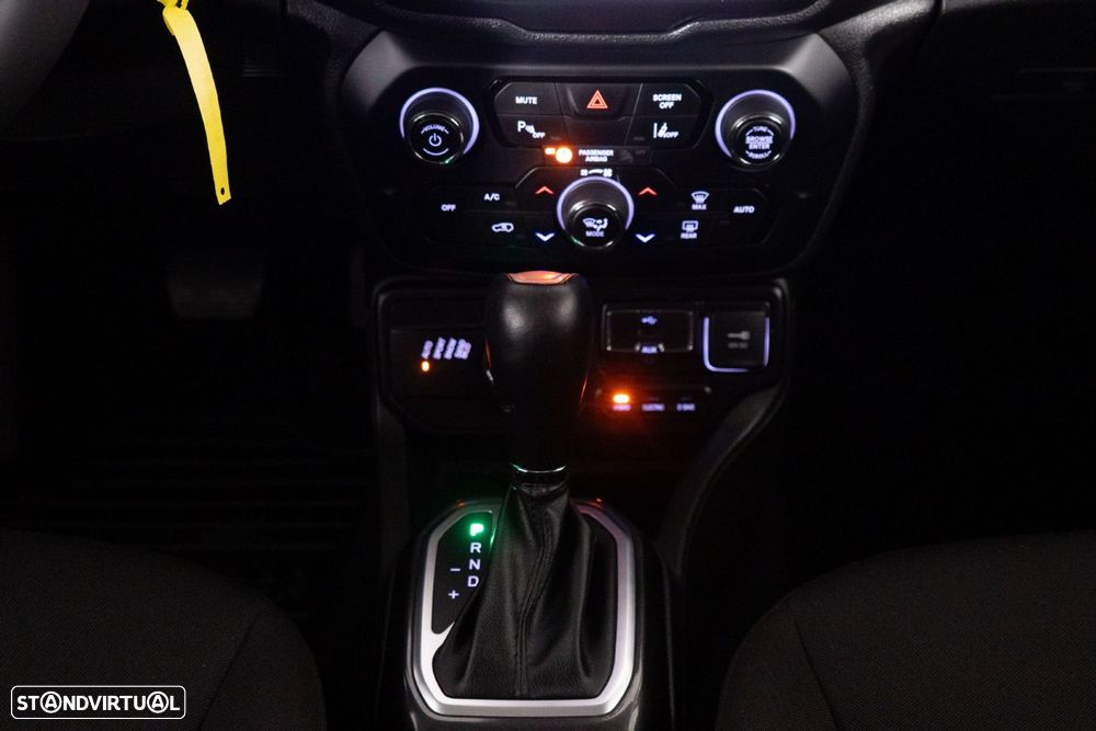 Jeep Renegade 1.3 TG Limited - 24