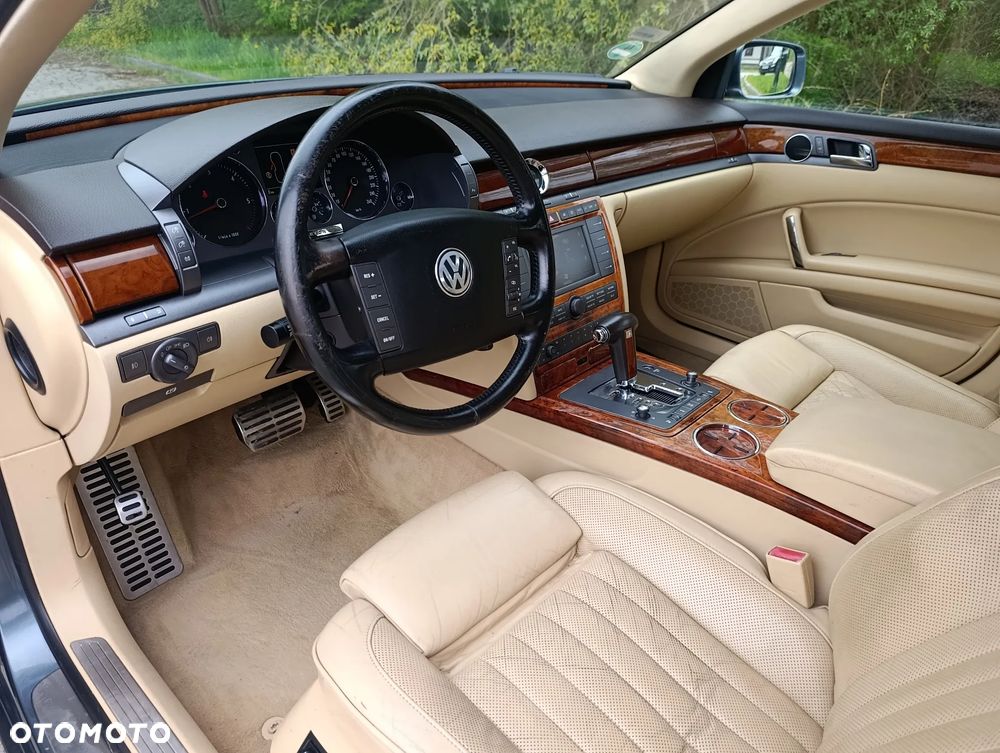 Volkswagen Phaeton - 13