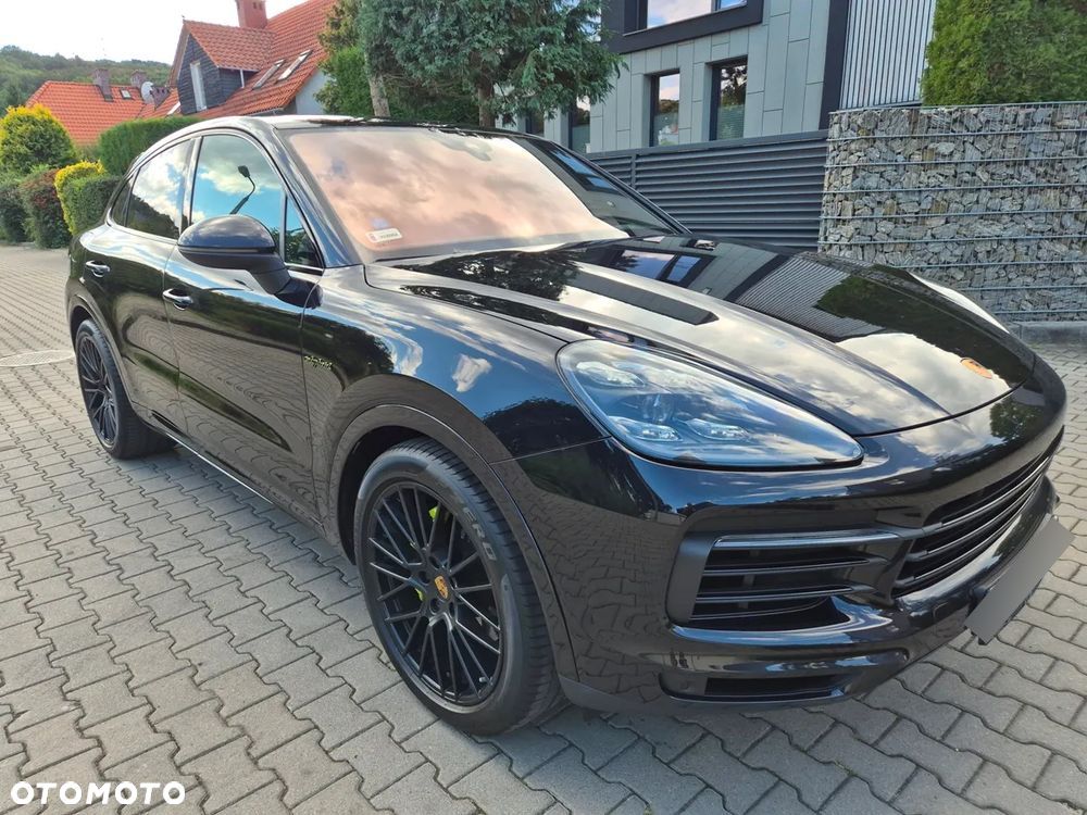 Porsche Cayenne - 1
