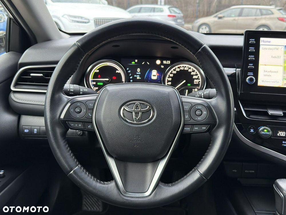 Toyota Camry - 23
