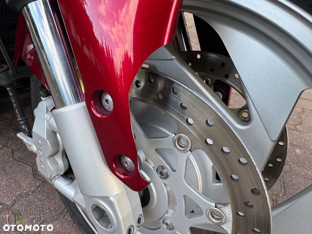 Suzuki Intruder - 25