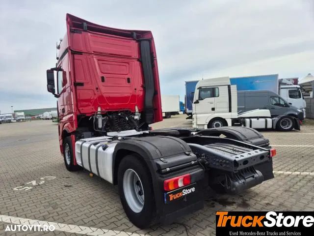 Mercedes-Benz 1851 - 4