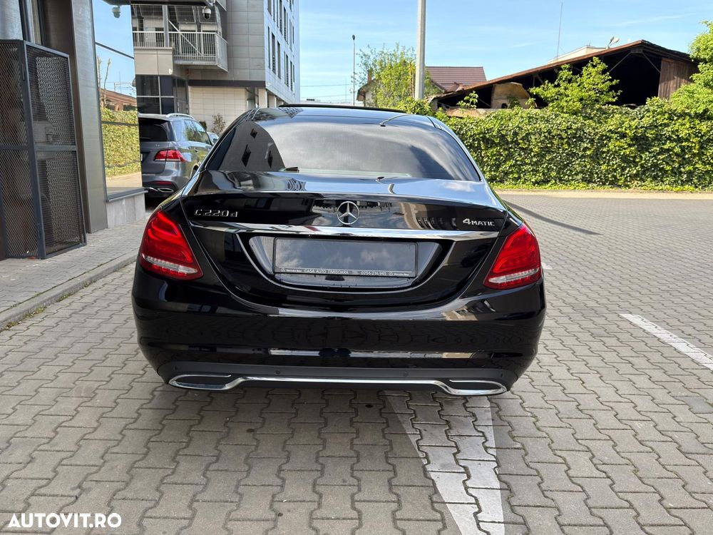 Mercedes-Benz C 220 d 4MATIC Aut. - 11