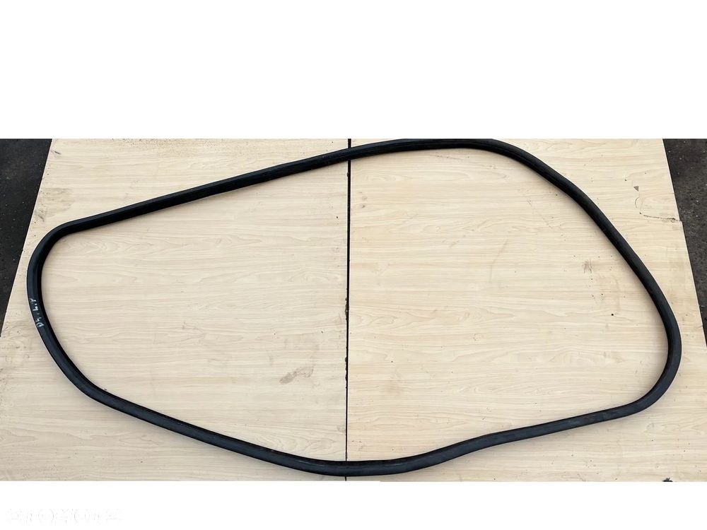 Uszczelka drzwi przednia lewa kierowcy Land Rover Discovery 4 IV - 1