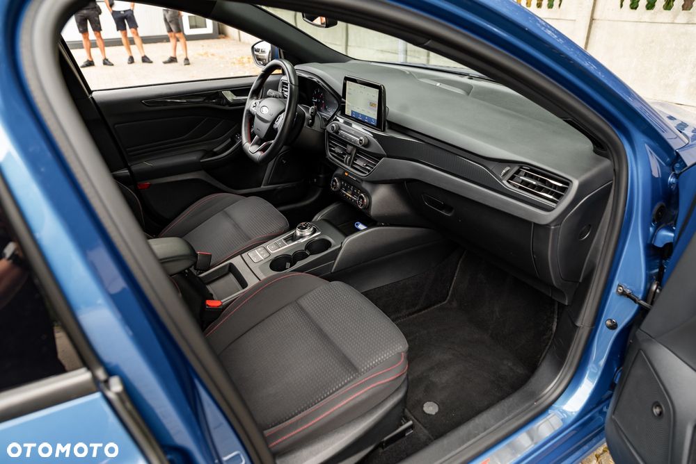Ford Focus 1.5 EcoBlue Start-Stopp-System ST-LINE - 22
