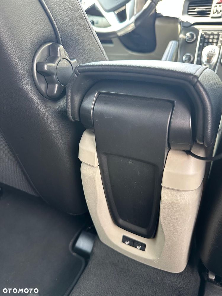 Volvo V40 D3 Summum - 10