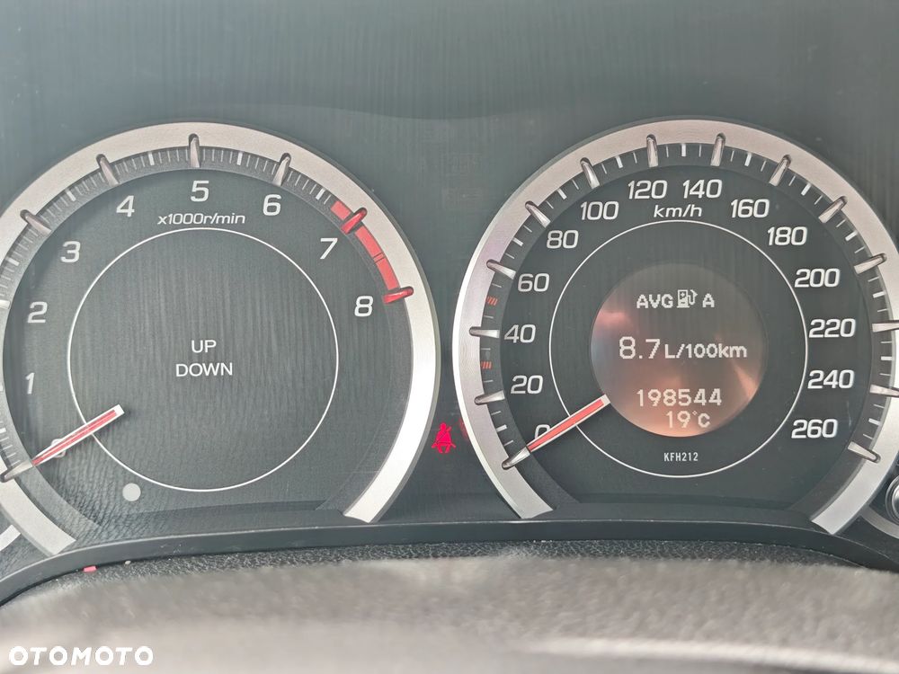 Honda Accord 2.0 Executive - 18