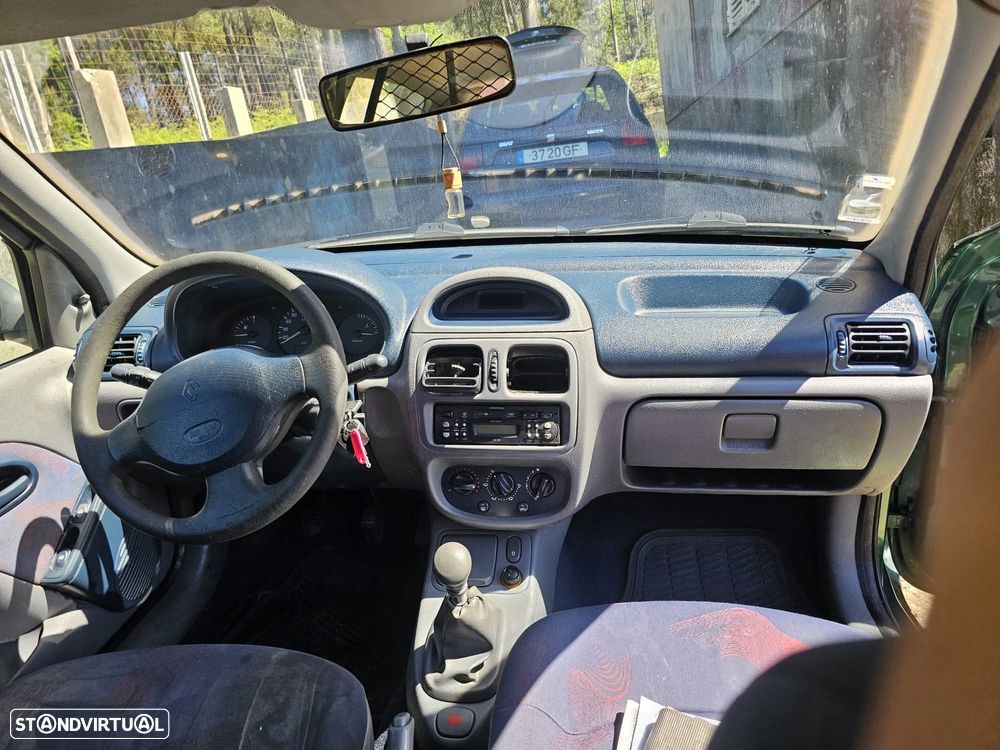 Renault Clio 1.9 D RN - 6