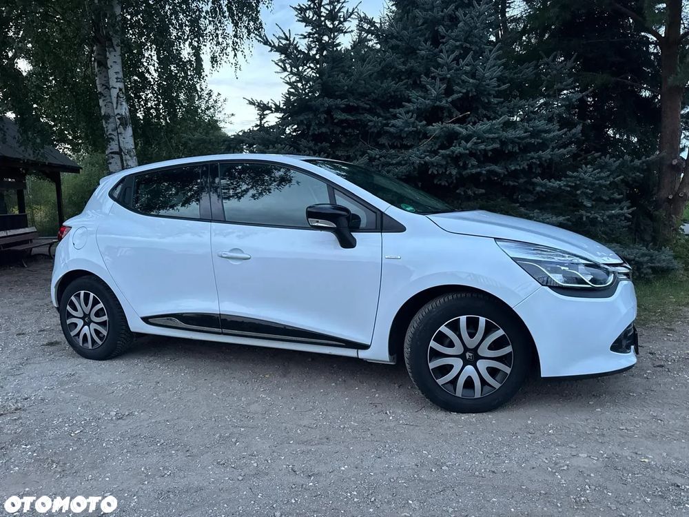 Renault Clio 1.2 16V 75 LIMITED - 3