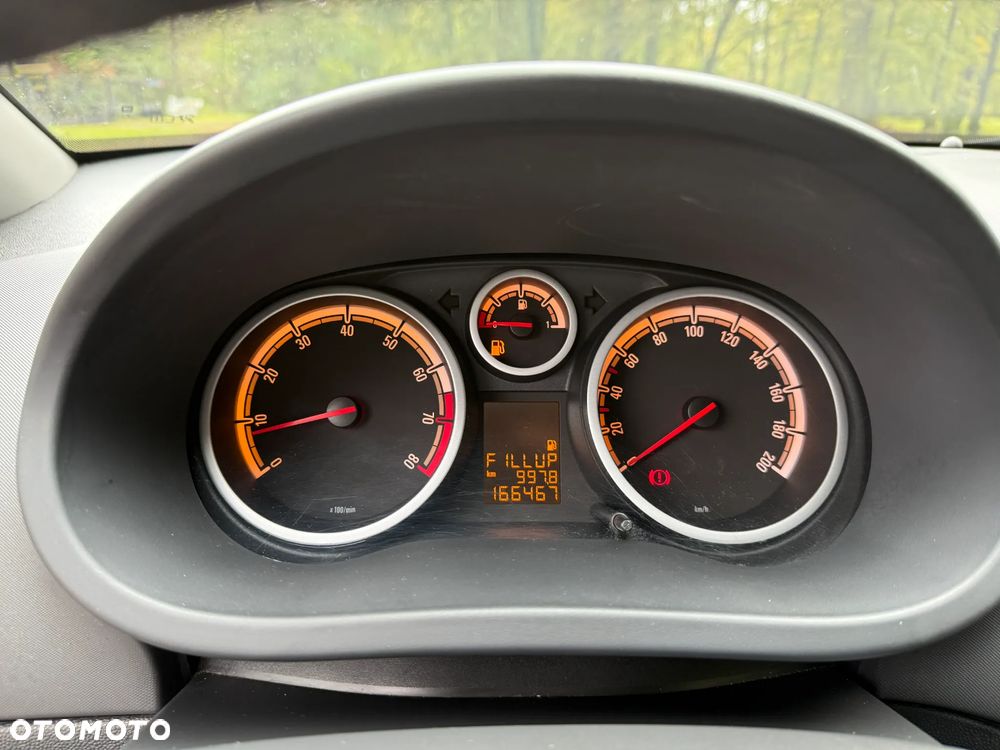 Opel Corsa 1.4 16V Innovation - 18