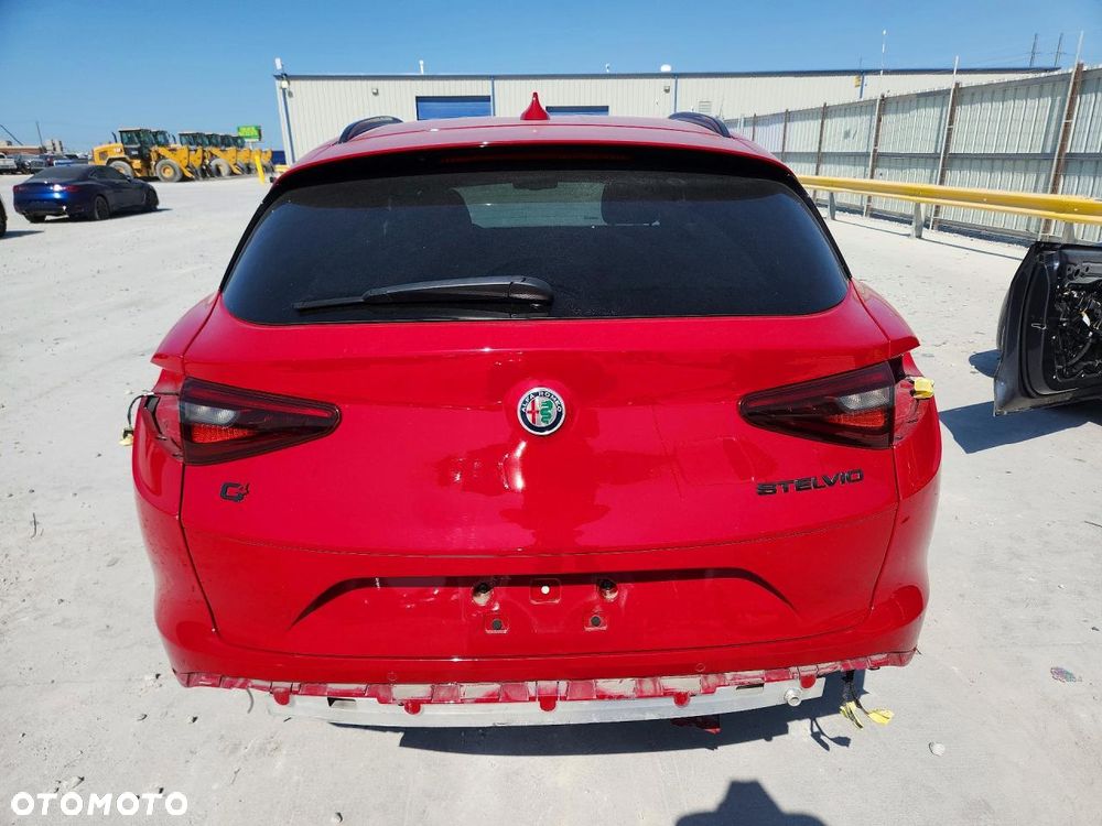 Alfa Romeo Stelvio 2.0 Turbo TI Q4 - 6