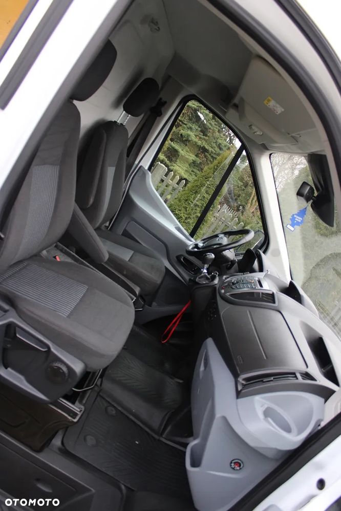 Ford Transit - 20