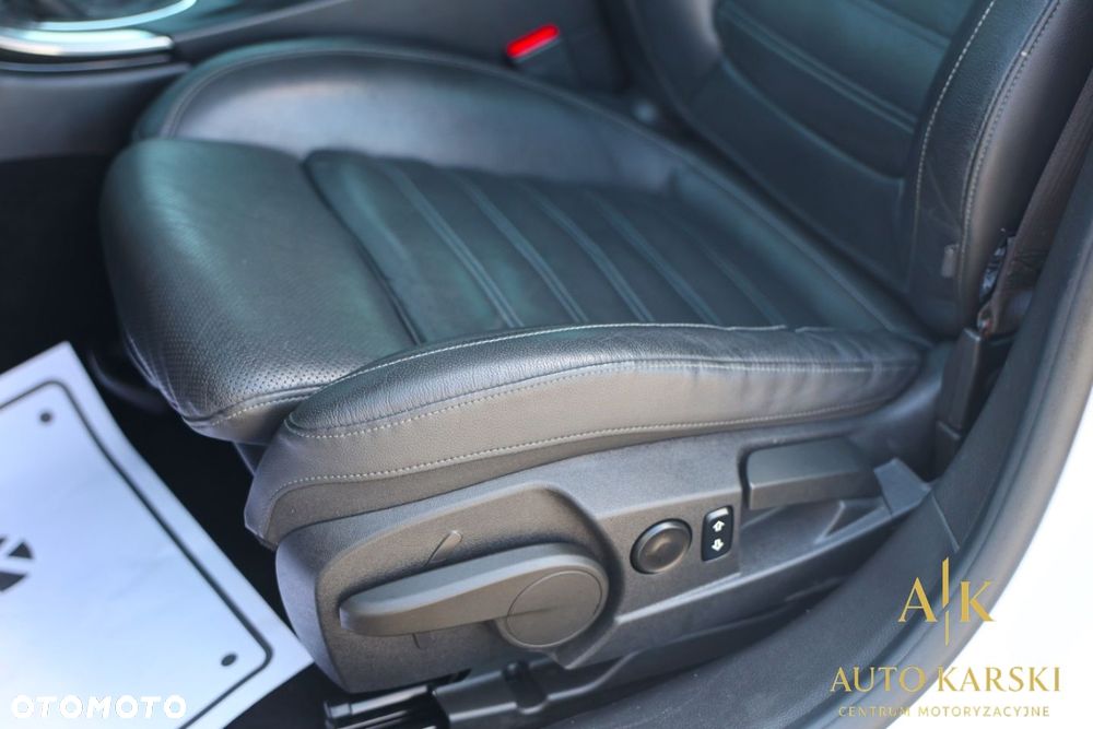 Opel Insignia - 16