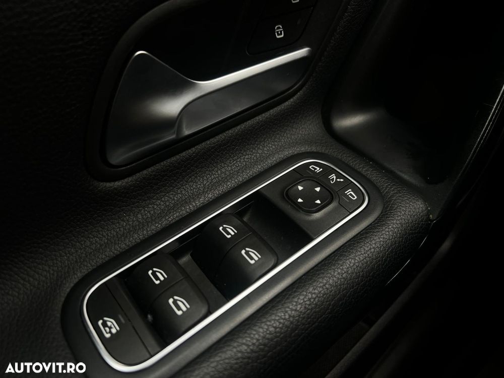 Mercedes-Benz A 180 d Aut. - 34