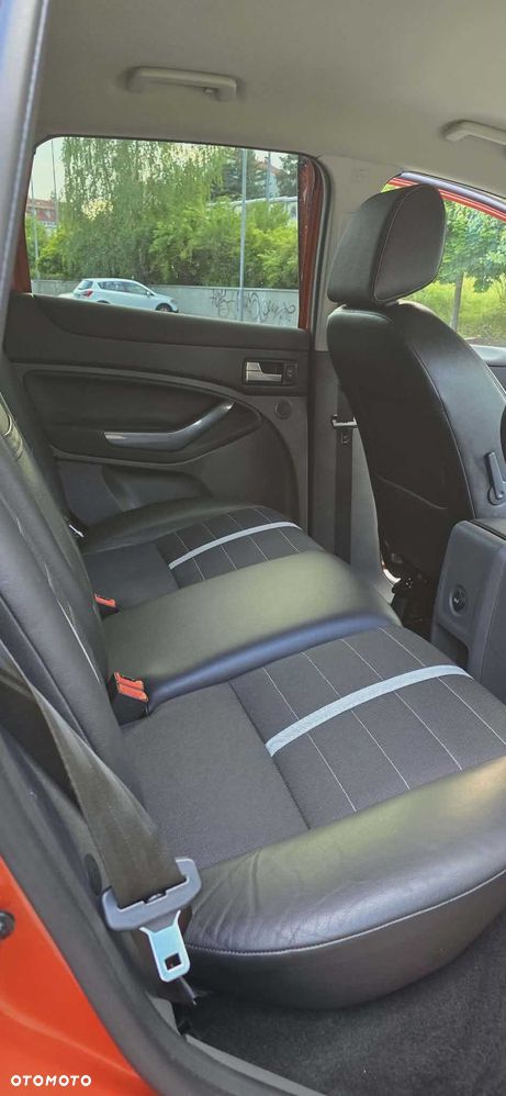 Ford Kuga - 7
