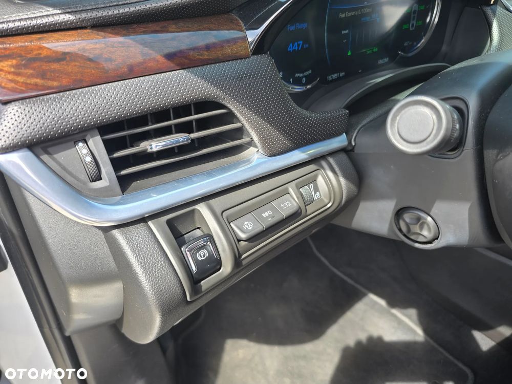 Cadillac XTS - 26