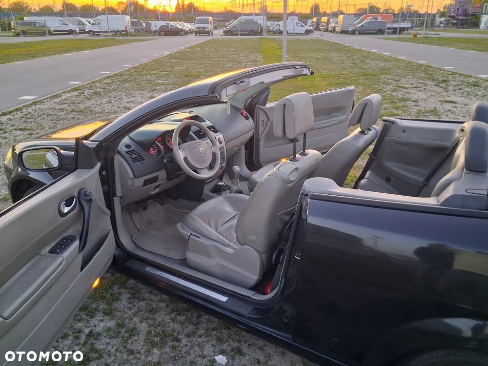 Renault Megane 1.6 Luxe Privilege - 23