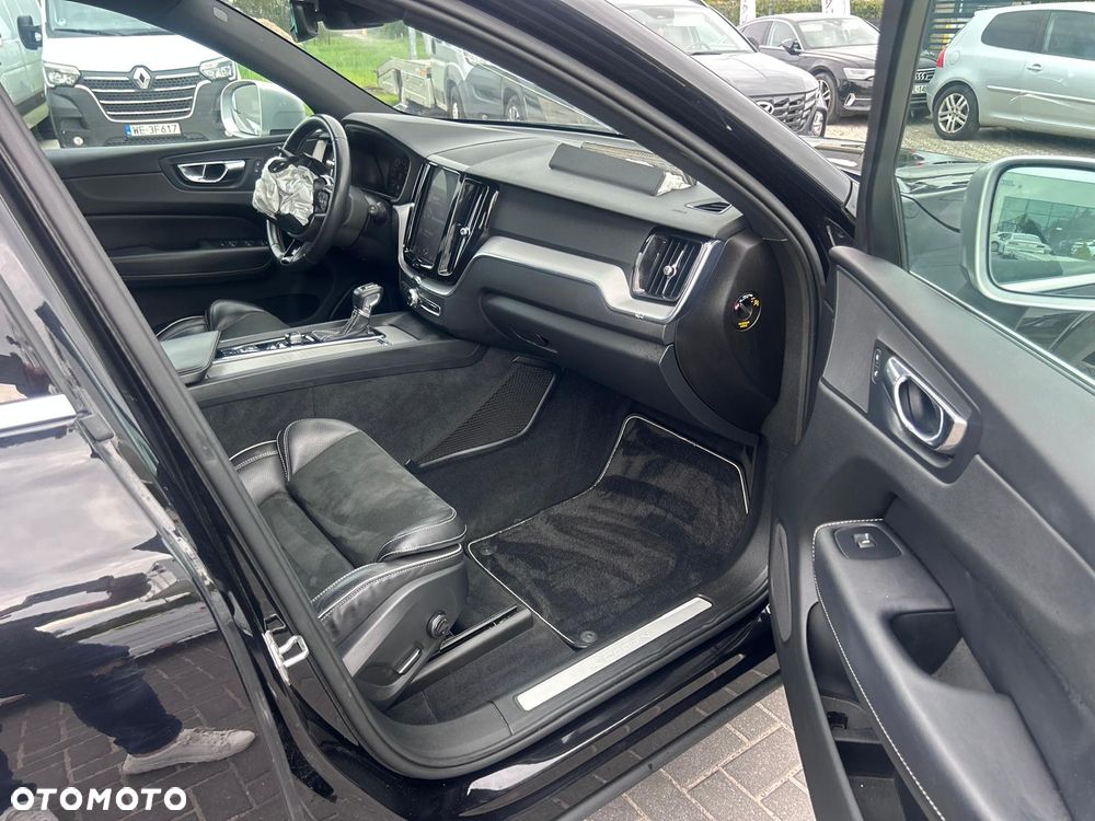 Volvo XC 60 D4 SCR R-Design - 27