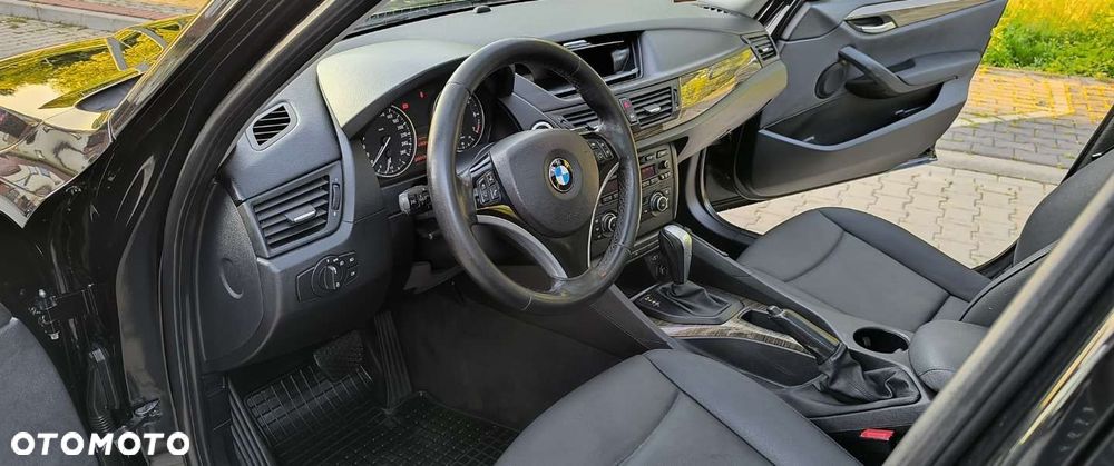 BMW X1 sDrive18i Sport Line - 7