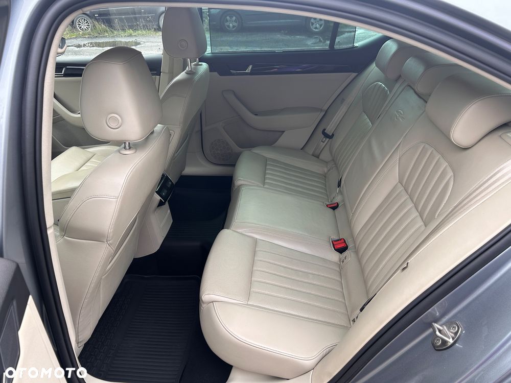 Skoda Superb 2.0 TDI 4x4 L&K DSG - 11