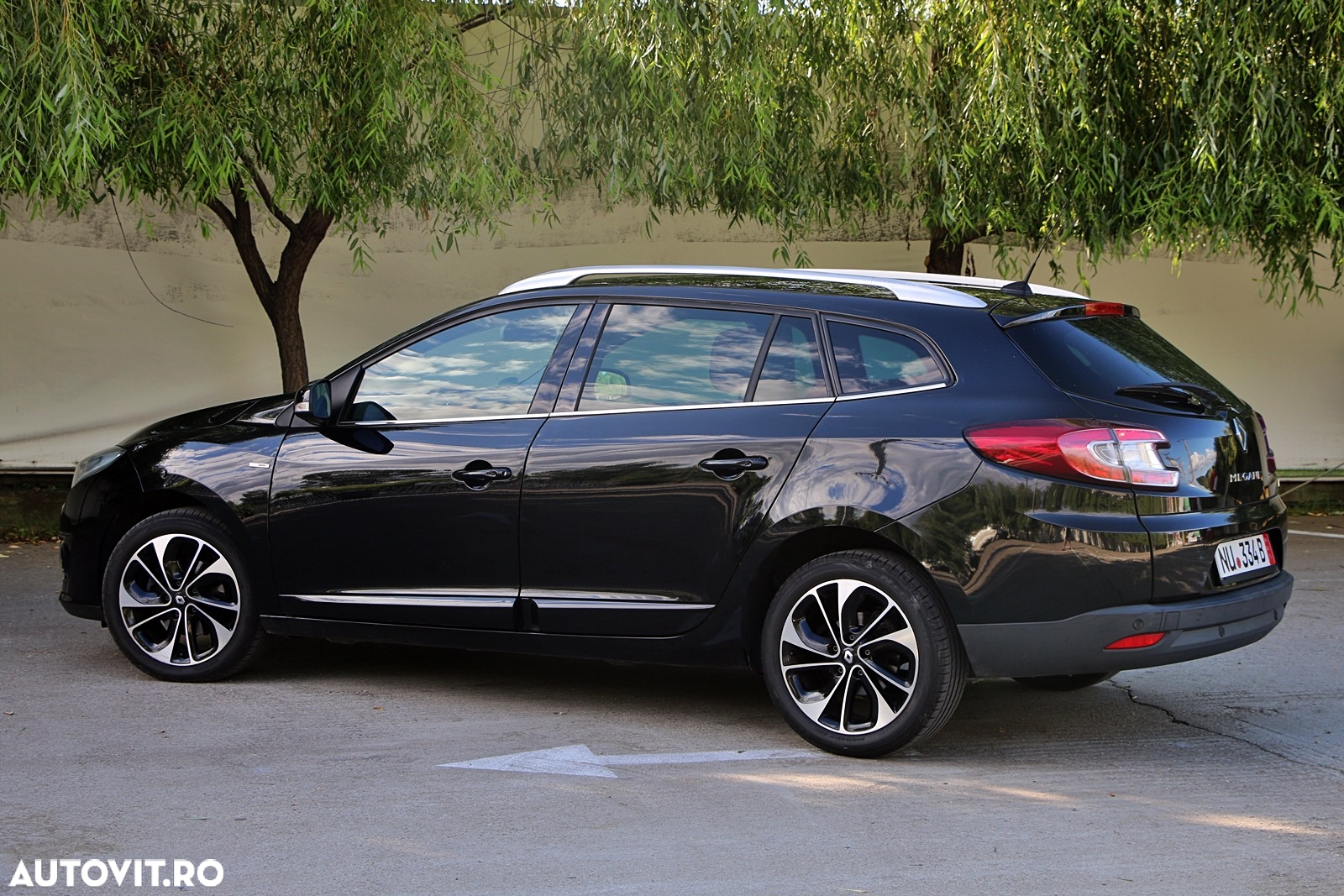 Renault Megane Grandtour ENERGY TCe 115 Start & Stop Bose Edition - 13