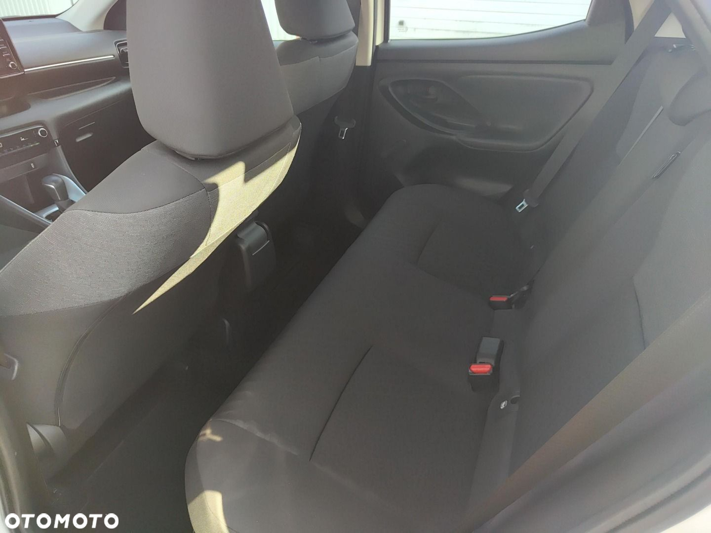 Toyota Yaris - 12