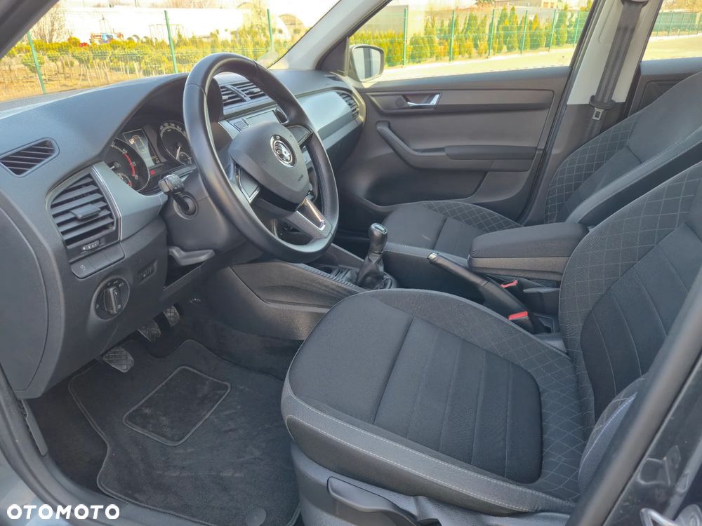 Skoda Fabia 1.0 MPI Joy - 12