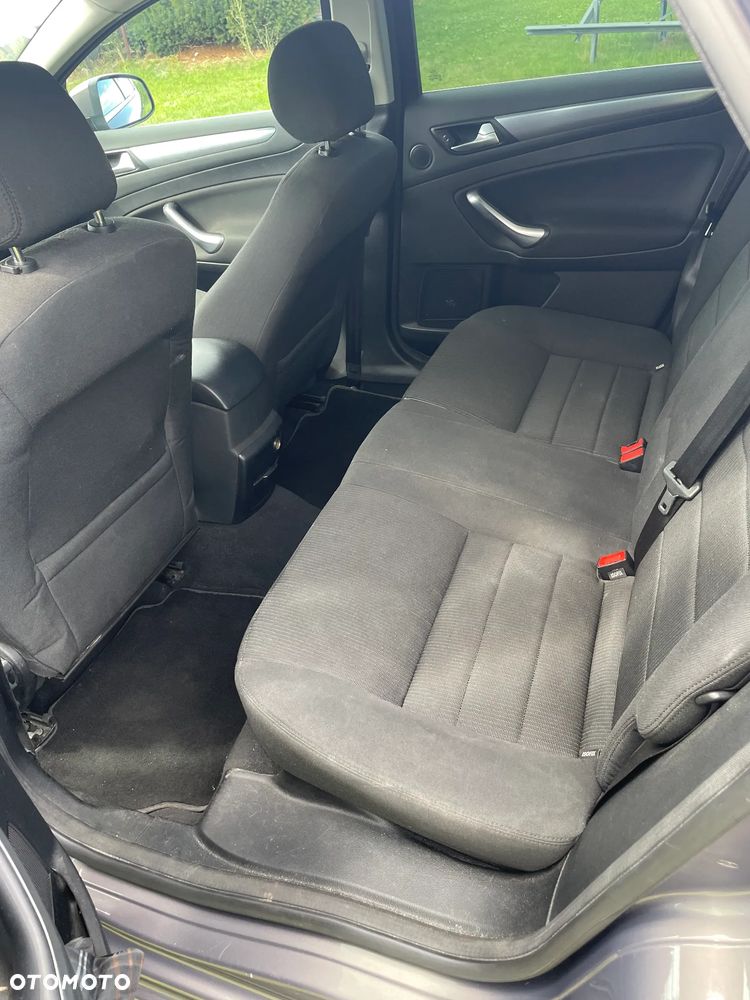 Ford Mondeo 2.0 TDCi Titanium - 19