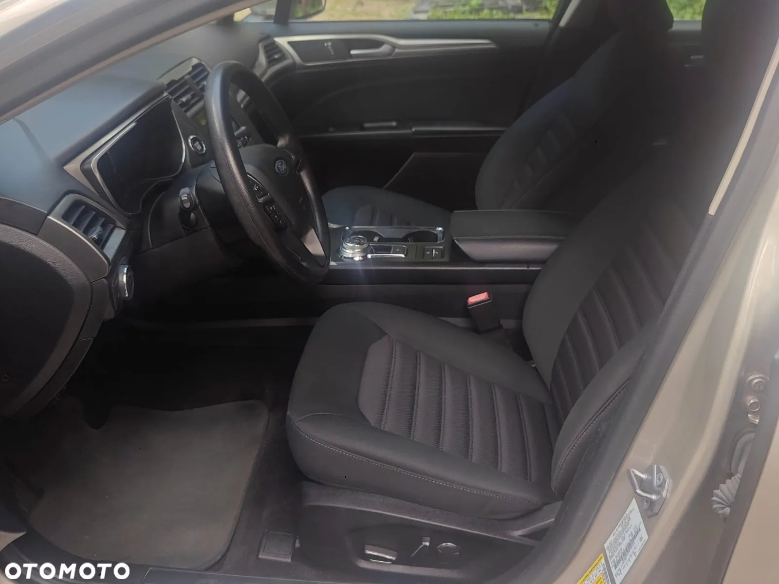 Ford Mondeo - 22