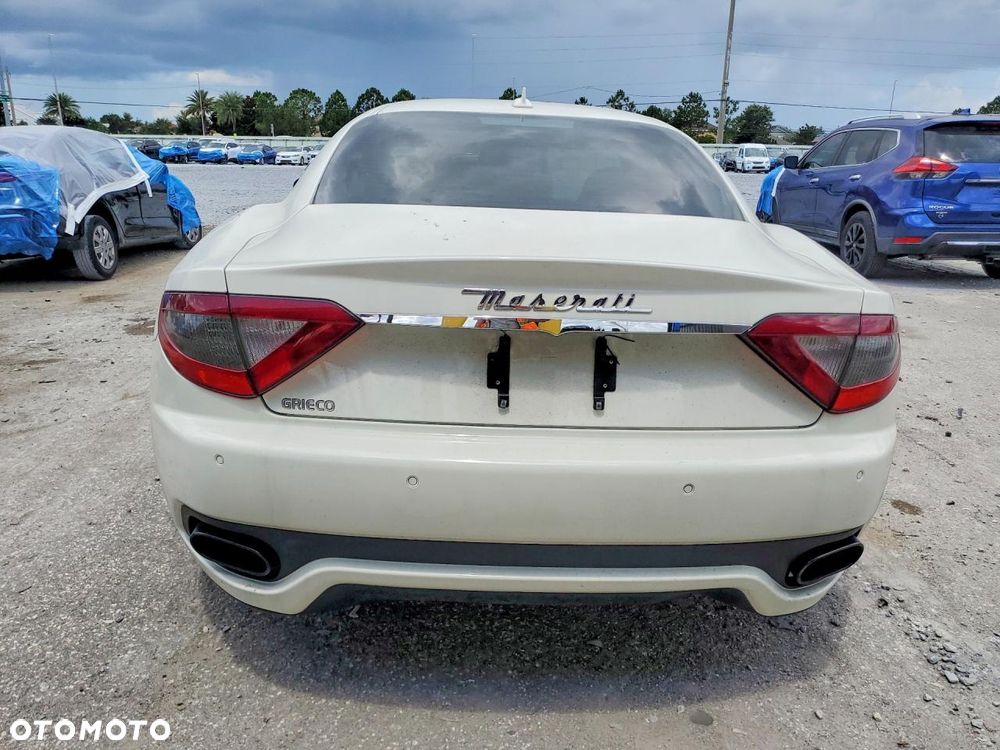 Maserati GranTurismo S Automat - 6