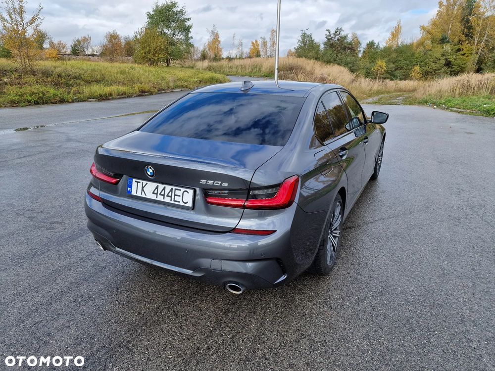 BMW Seria 3 330e M Sport sport - 8