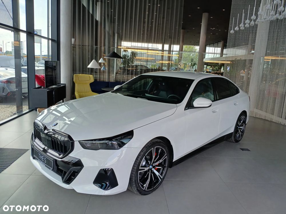 BMW Seria 5 520d xDrive mHEV - 4