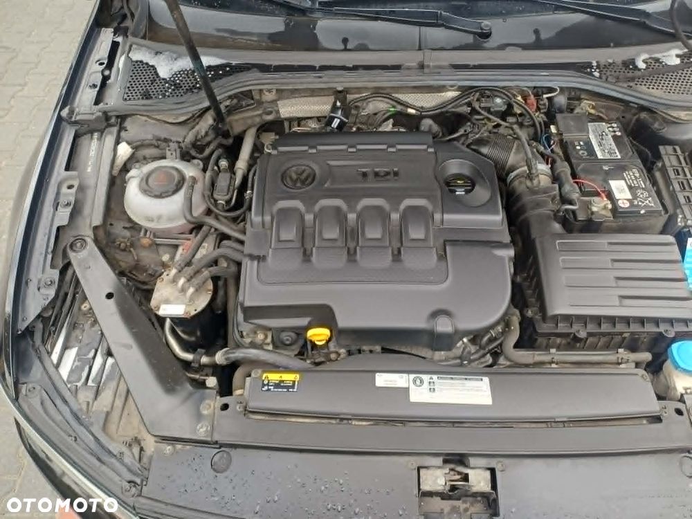 Volkswagen Passat - 11
