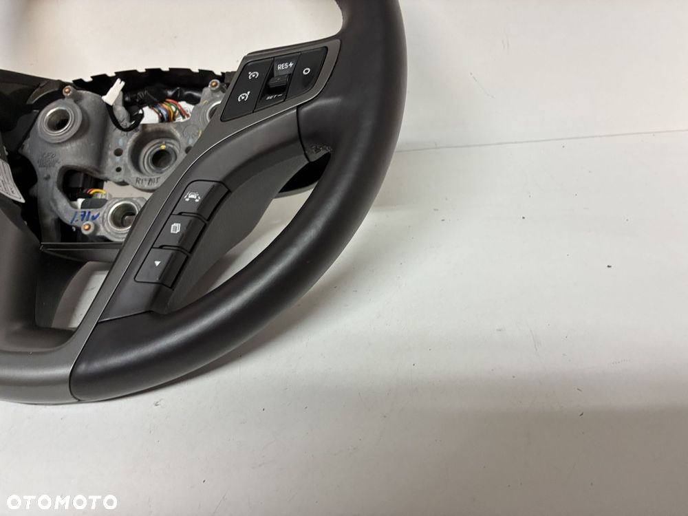 HYUNDAI I 40 LIFT  KIEROWNICA SKÓRA MULTIFUNKCJA TEMPOMAT ASYSTENPASA RUCHU ŁOPATKI - 7