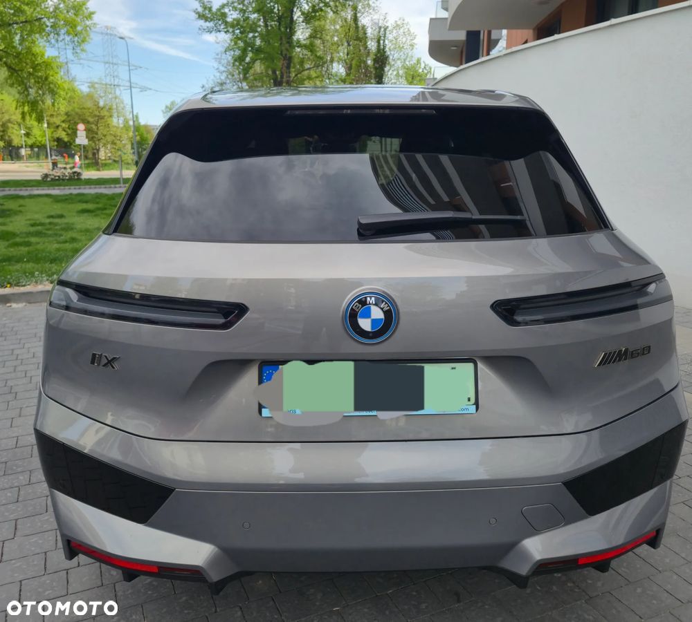 BMW iX - 2