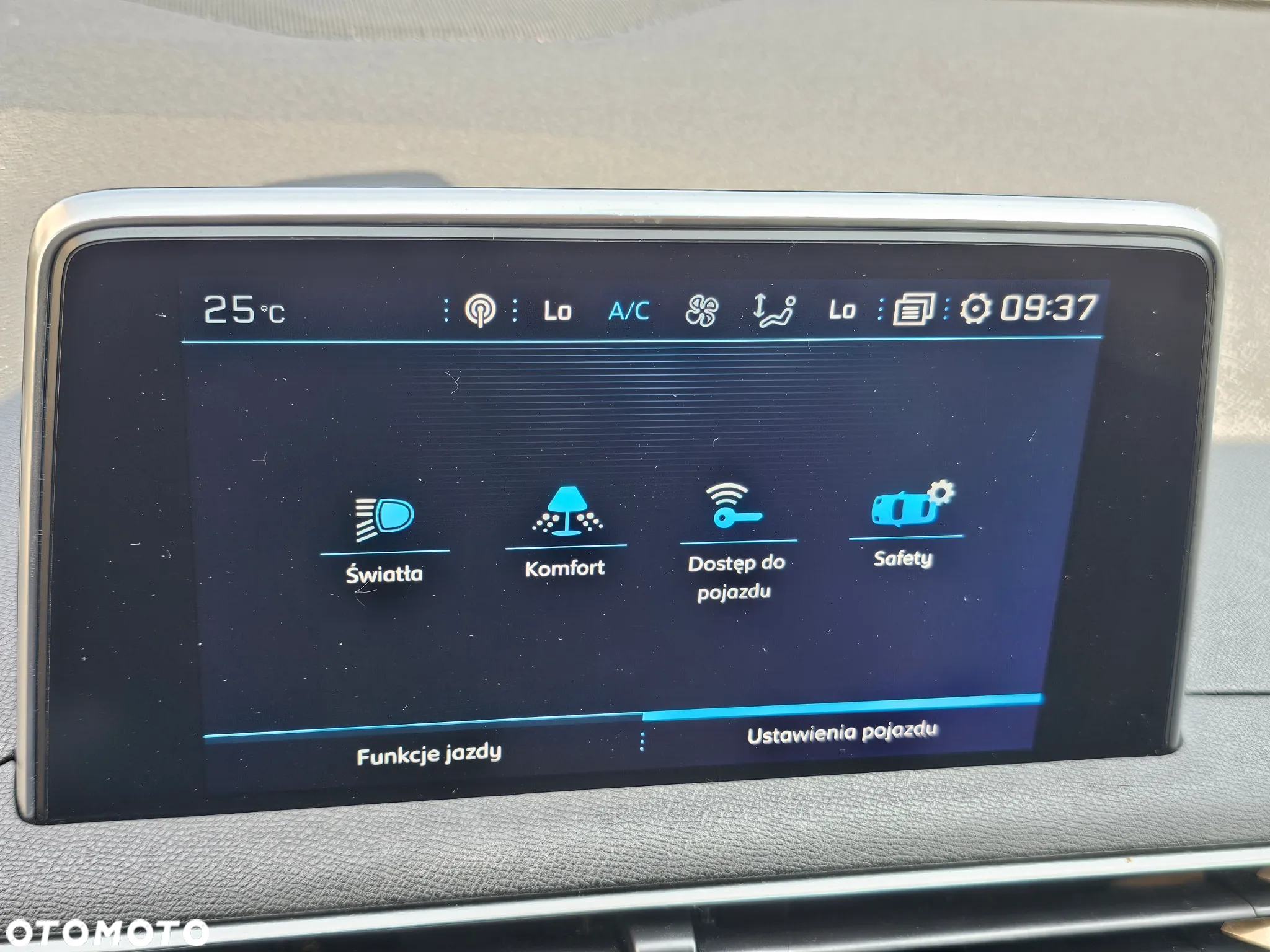 Peugeot 3008 1.5 BlueHDi Active Pack S&S EAT8 - 33