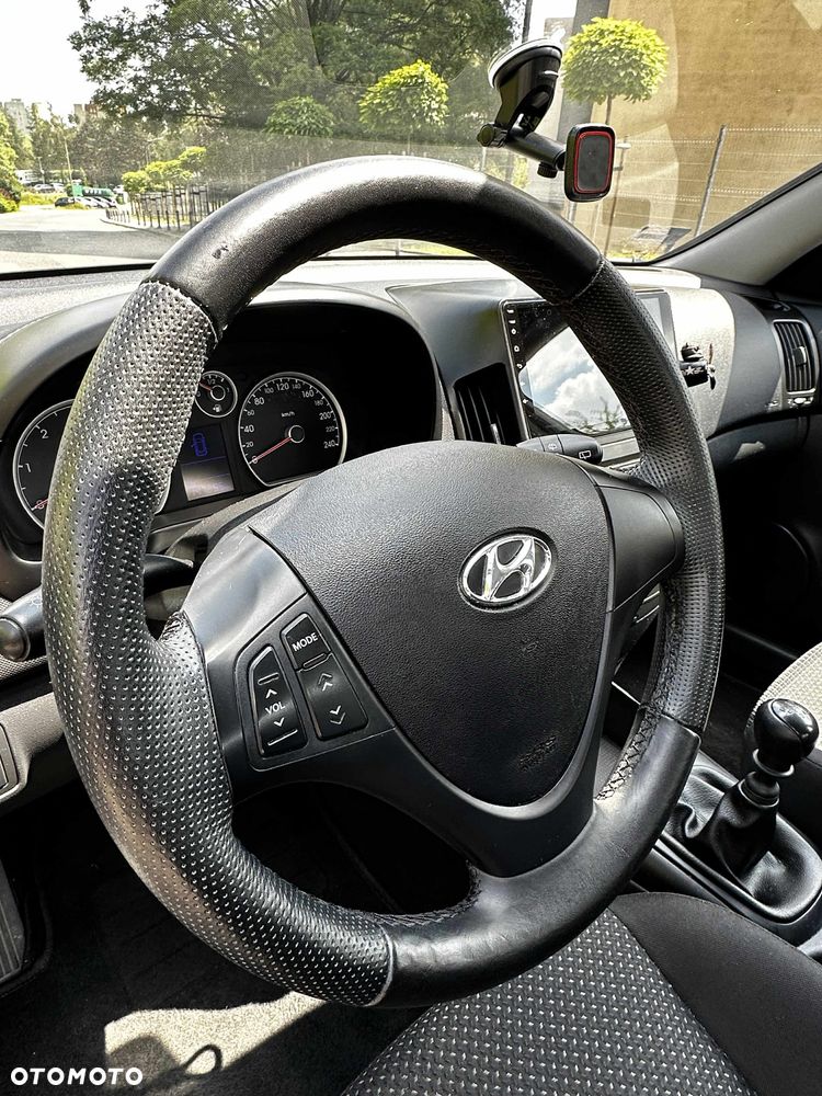 Hyundai i30 1.6 CRDi Base + - 9